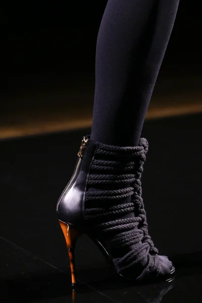 Look 64